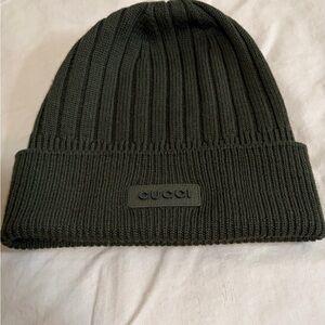 GUCCI Dark Green LOGO Ribbed Beanie

retails for over $500